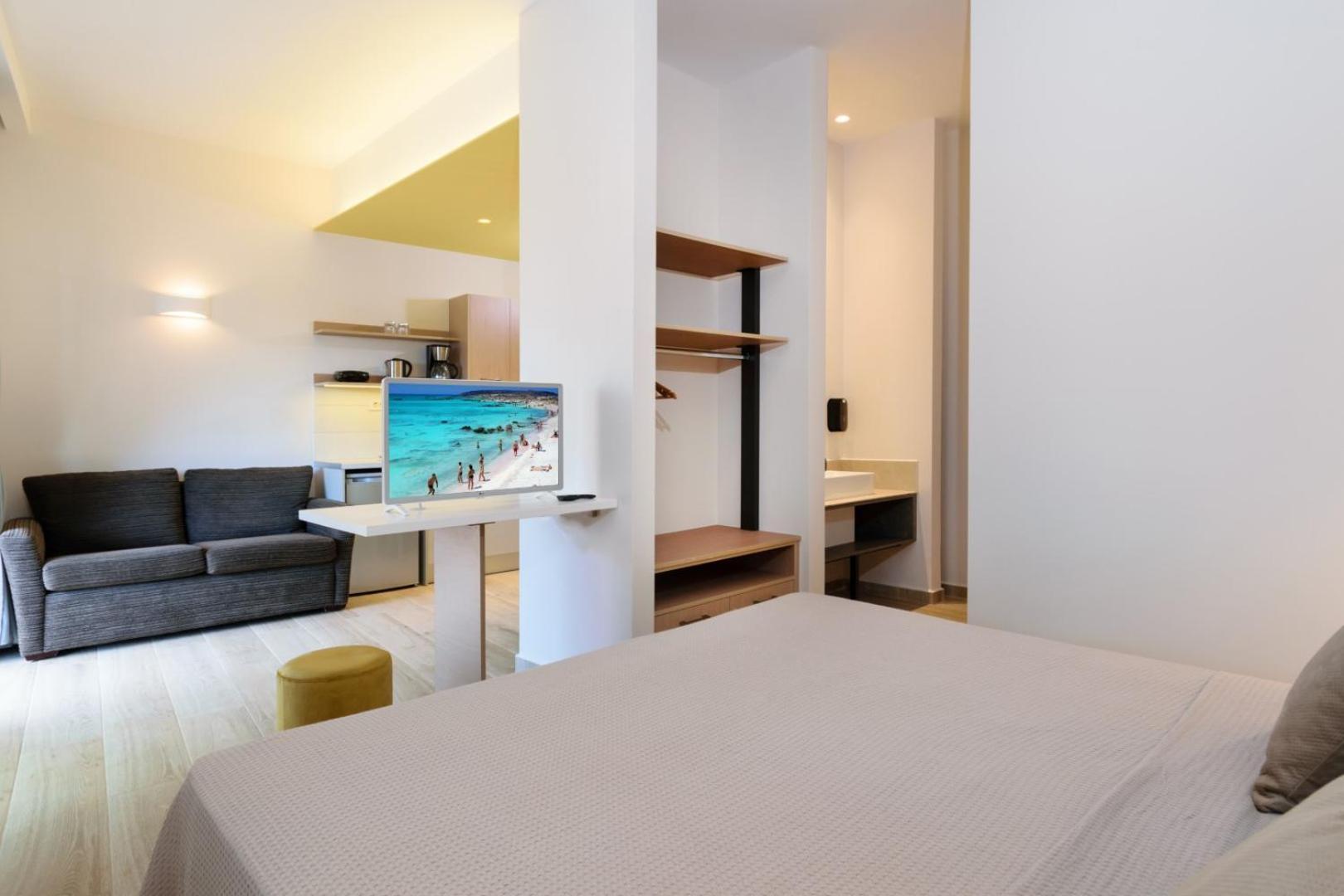Iliana Apartments ファラサルナ エクステリア 写真