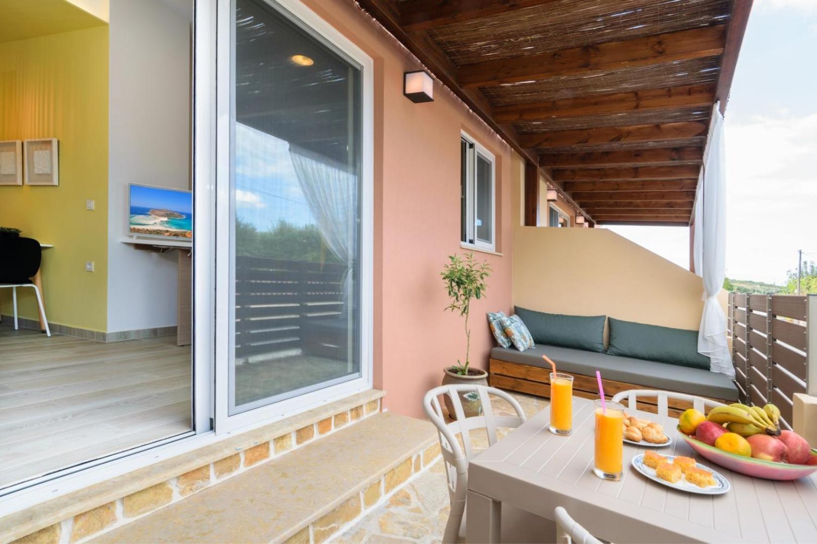 Iliana Apartments ファラサルナ エクステリア 写真