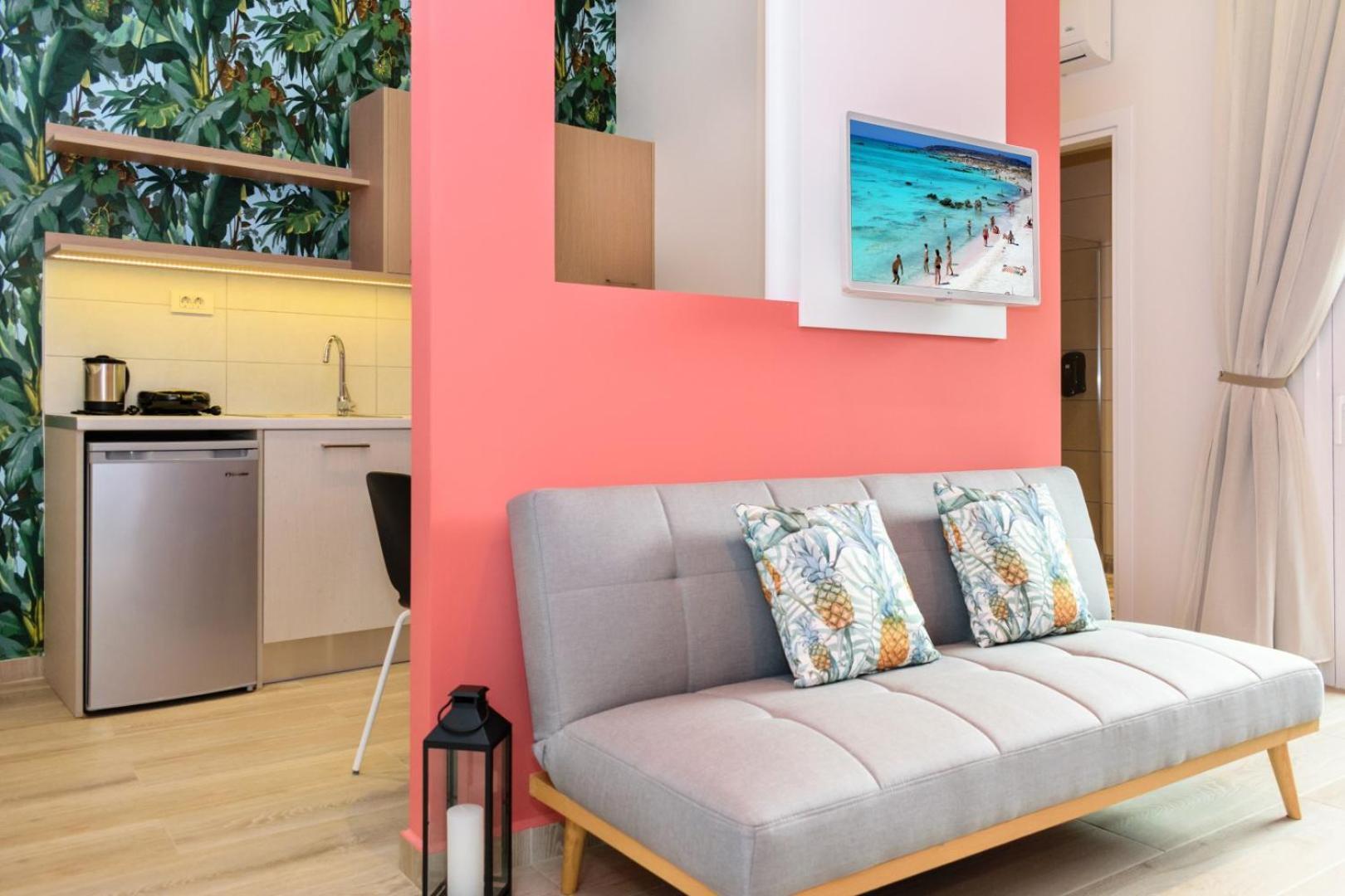 Iliana Apartments ファラサルナ エクステリア 写真
