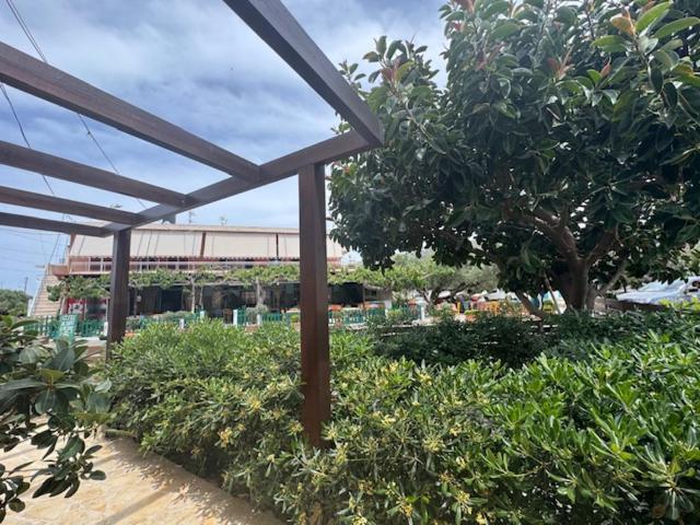 Iliana Apartments ファラサルナ エクステリア 写真