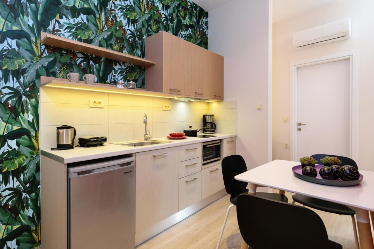 Iliana Apartments ファラサルナ エクステリア 写真
