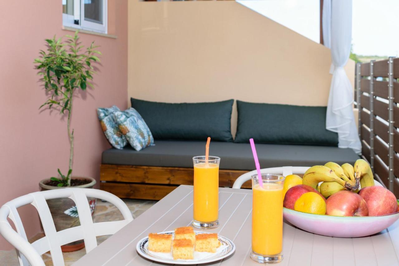 Iliana Apartments ファラサルナ エクステリア 写真