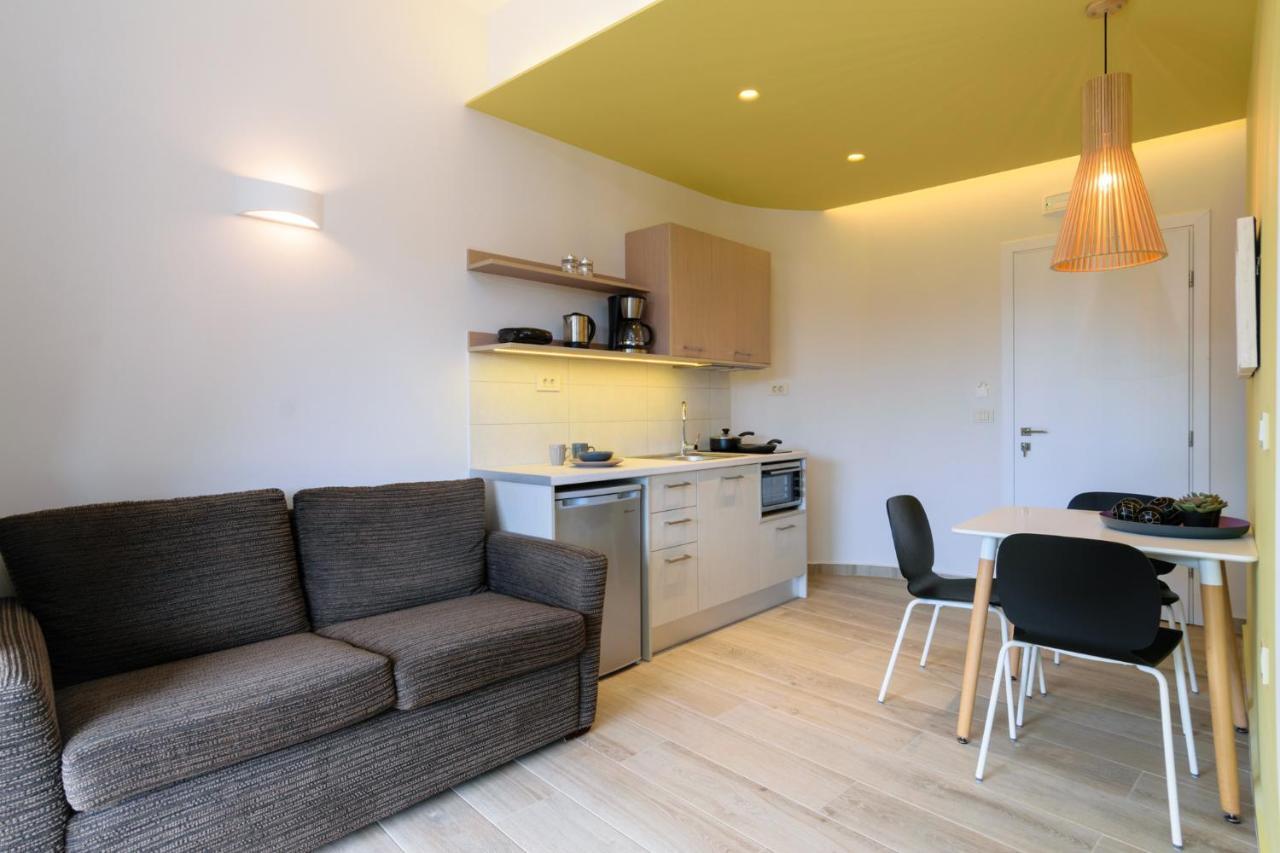 Iliana Apartments ファラサルナ エクステリア 写真