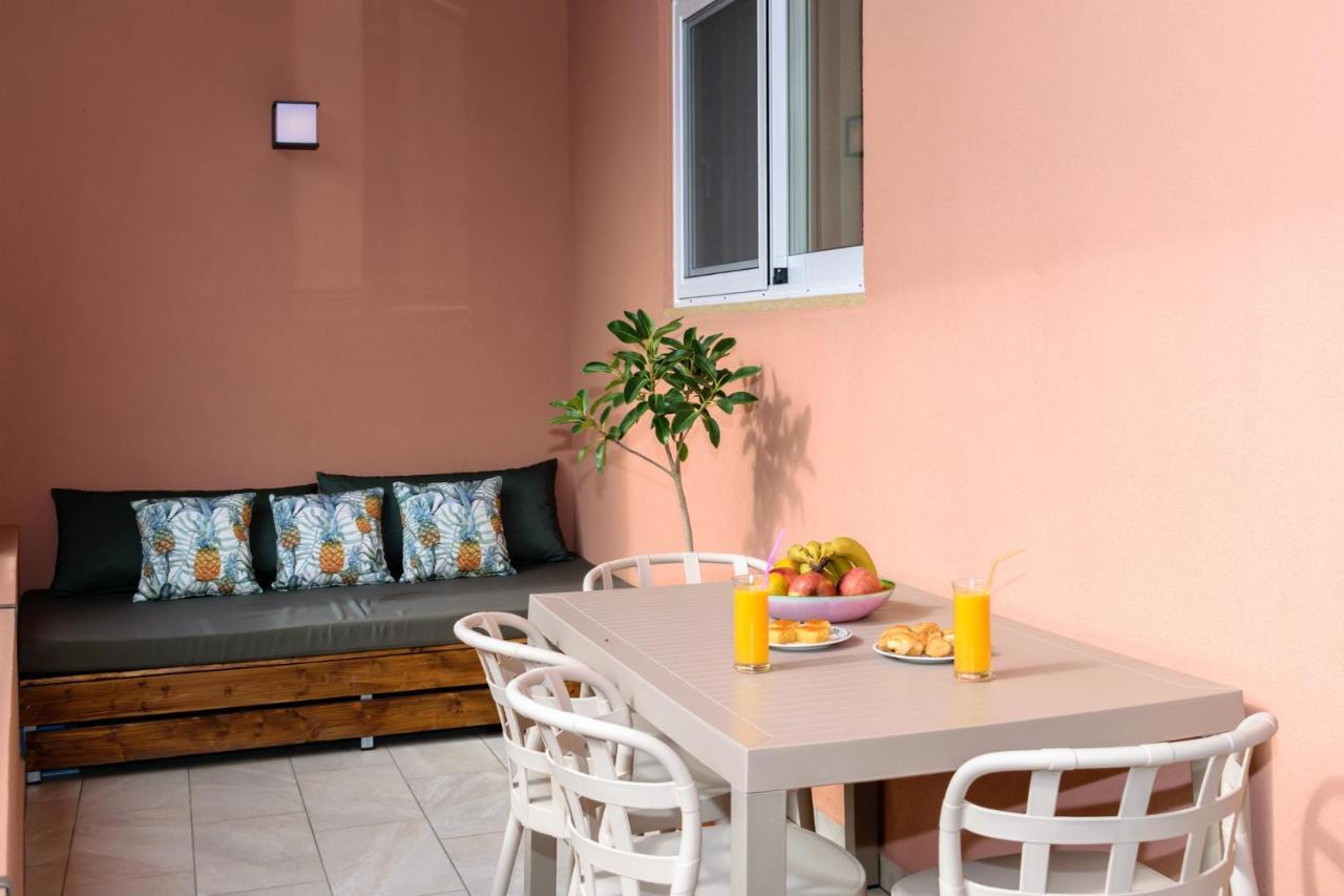 Iliana Apartments ファラサルナ エクステリア 写真